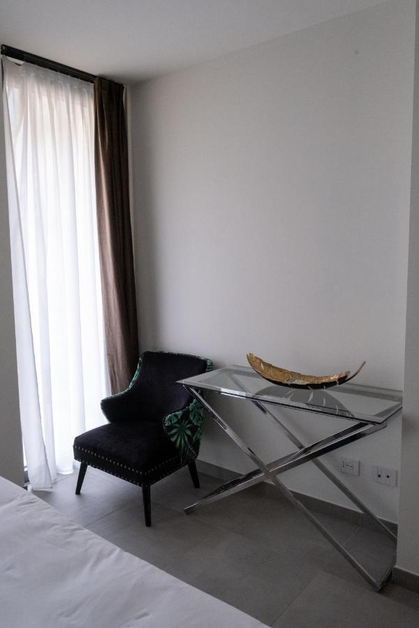 Unica Suites Milano Exterior foto